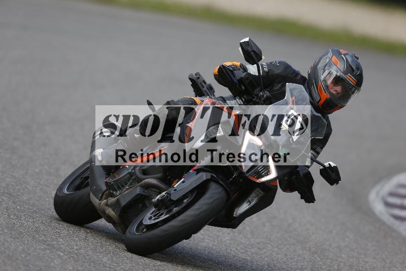 /53 16.09.2025 Track Day Domi Aegerter ADR/Gruppe gruen/57